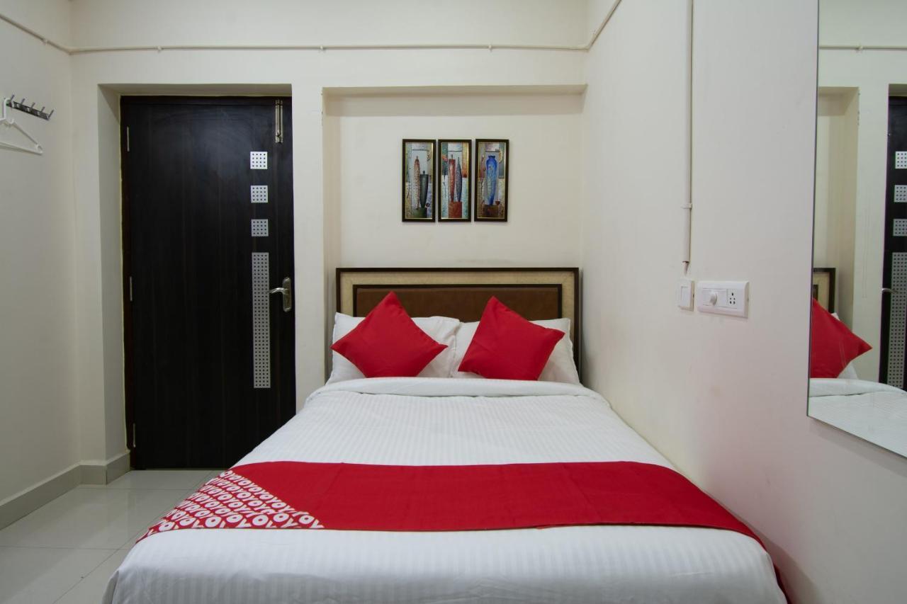 Oyo 46991 Sk7 Service Apartments Виджаявада Экстерьер фото